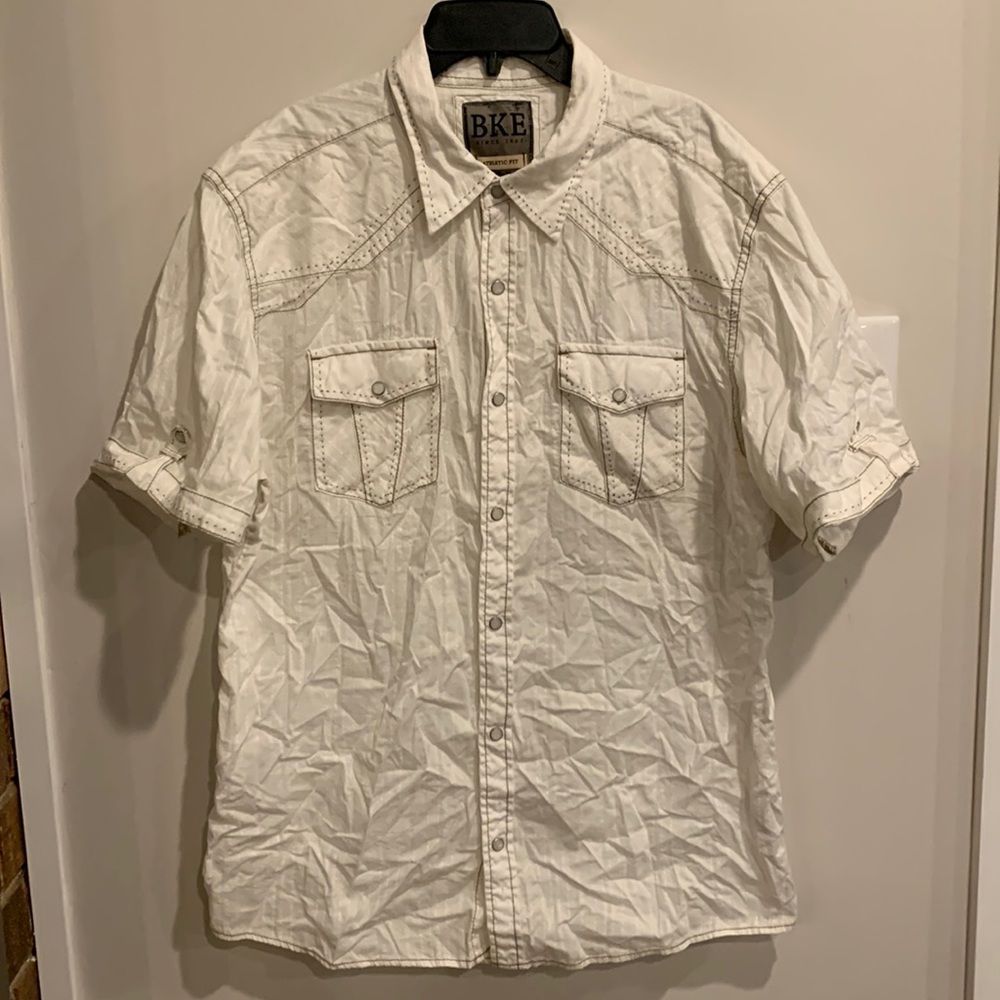 BKE Athletic Fit Men’s LG White Snap Down Button Down Short Sleeve Shirt
